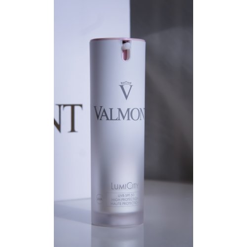 Valmont LumCity - Der hochschützende Sonnenschutz UVB SPF50 Valmont LumCity - Der hochschützende Sonnenschutz UVB SPF50